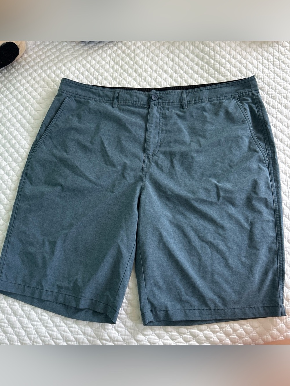 Men's Casual Mid-Length Shorts in Slate Blue